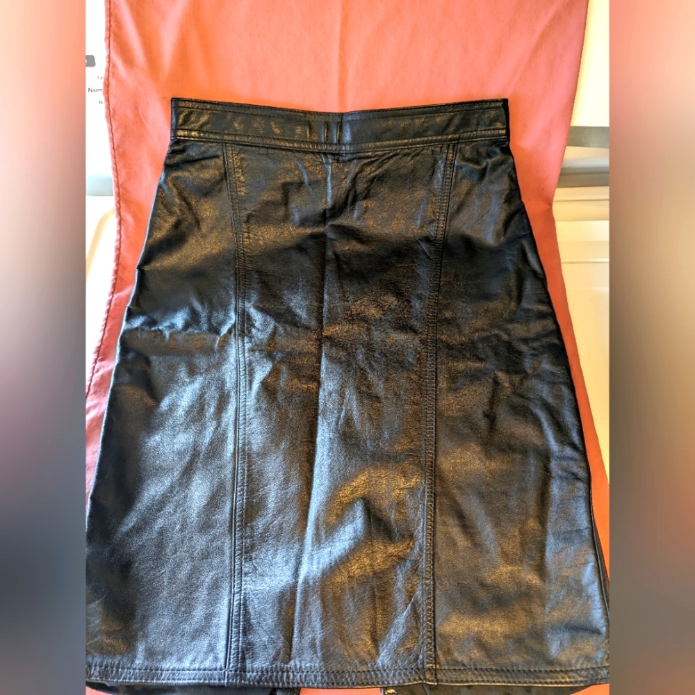 Vintage 80s/90s Winlet leather skirt